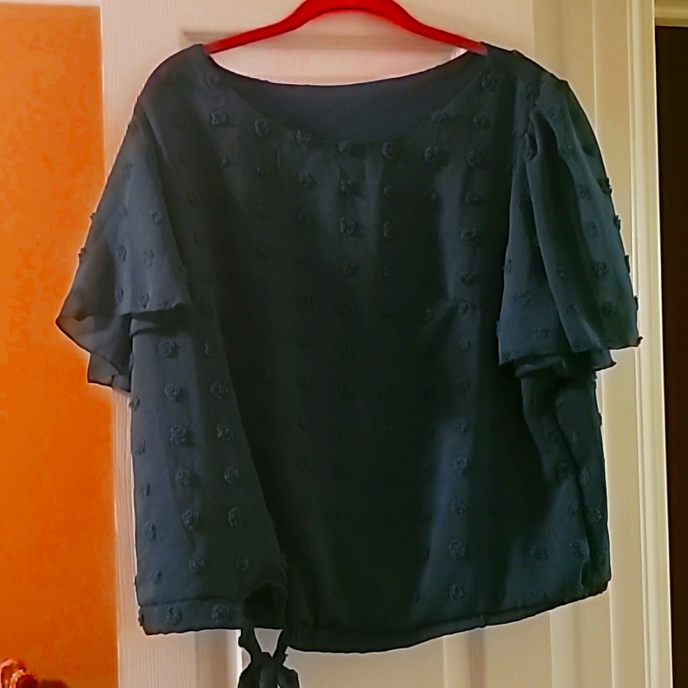 Hunter Green short-sleeve blouse!